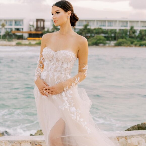 Austin Strapless Corset Tulle Wedding Gown Wtoo By Watters - Picture 2 of 7